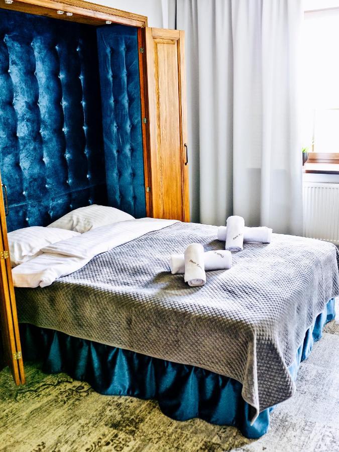 Bed and Breakfast Dwor Karwacz Przasnysz Esterno foto