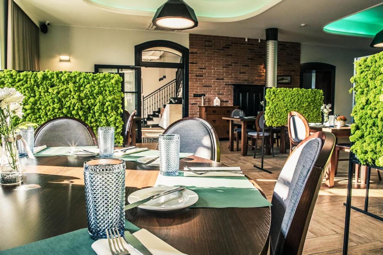 Bed and Breakfast Dwor Karwacz Przasnysz Esterno foto